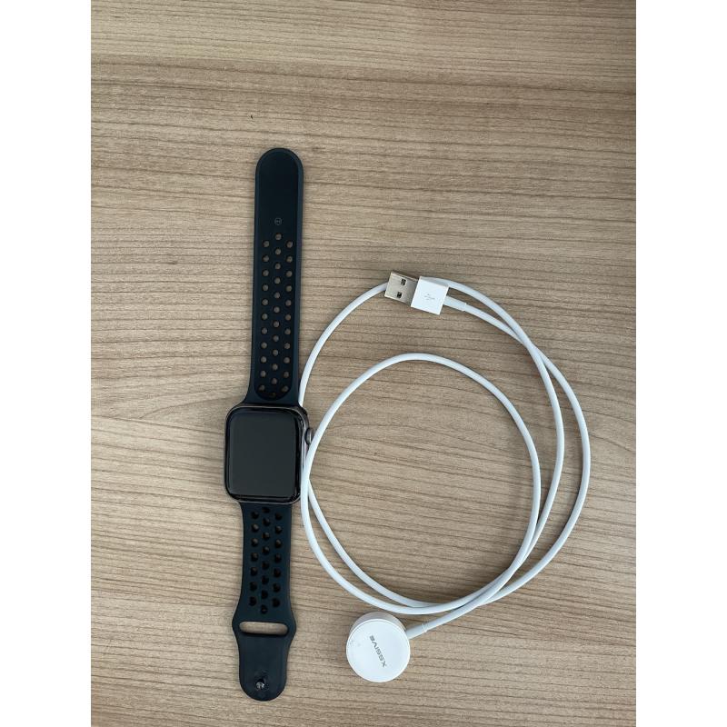 Apple Watch Nike 5 GPS 44 mm
