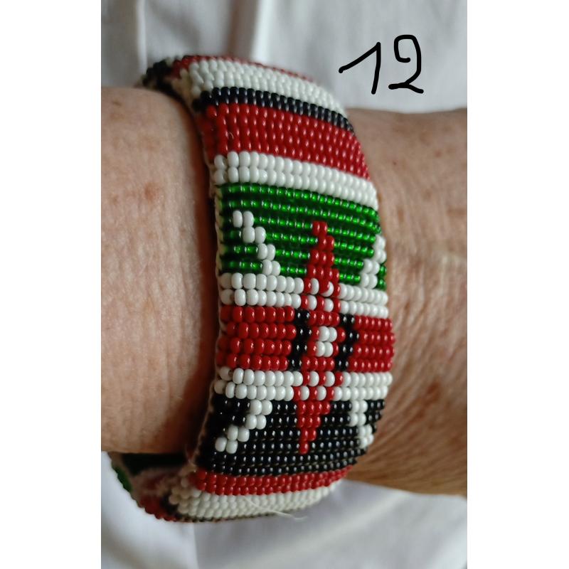 Fantasie armbanden en ringen te koop.