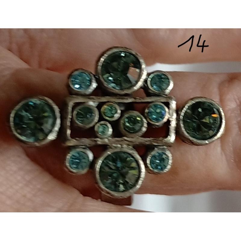 Fantasie armbanden en ringen te koop.