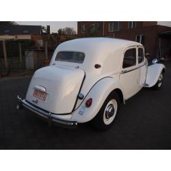 oldtimer citroen traction avant 6 cilinder 1952