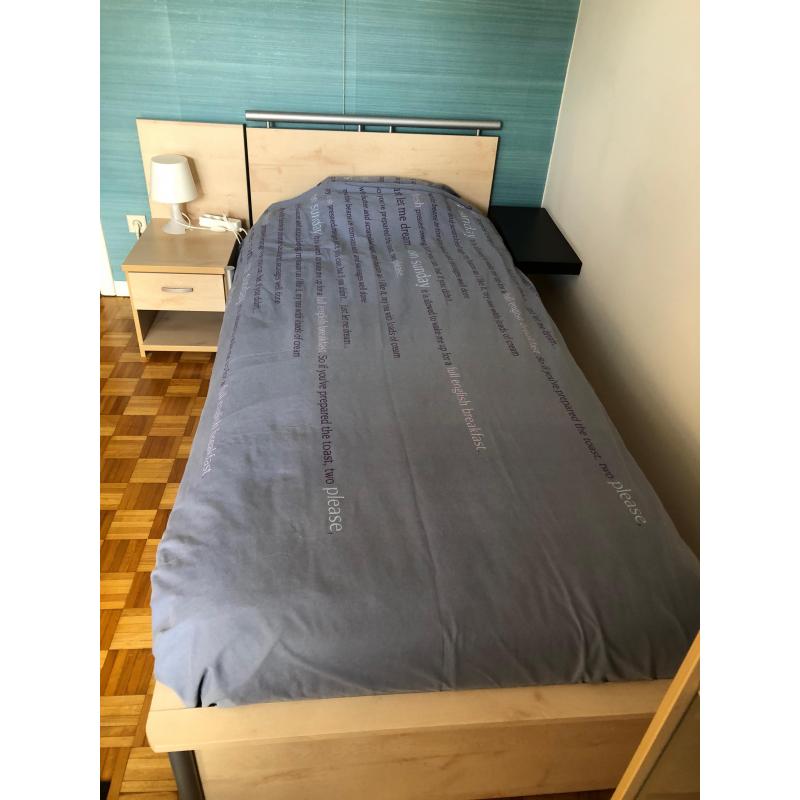 Volledige slaapkamer met bureel voor student(e)