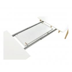 8 stoelen met uitschuifbare ovaal tafel