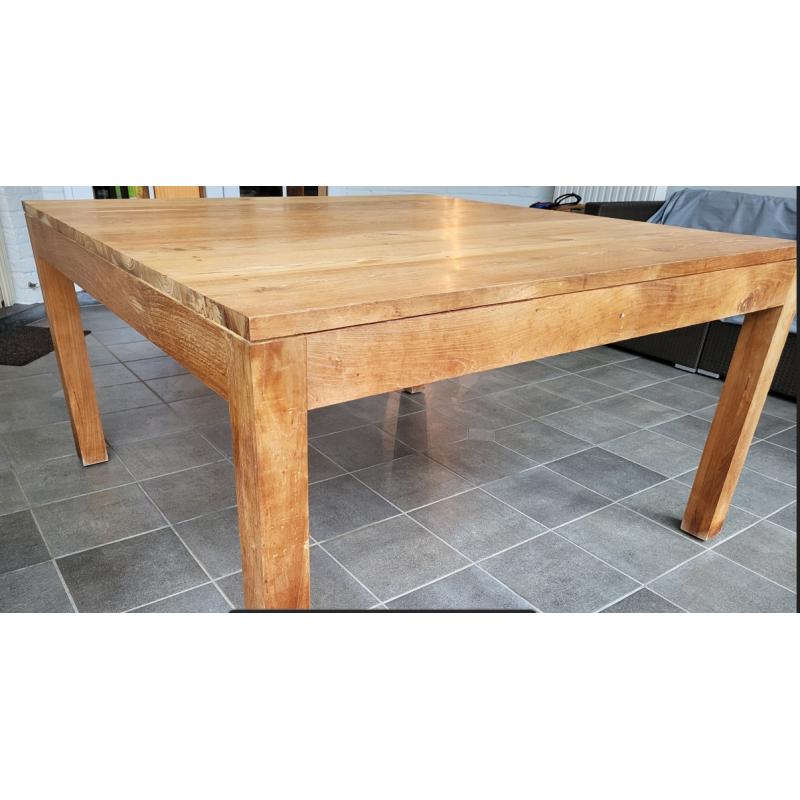 Teaken eettafel 140x140