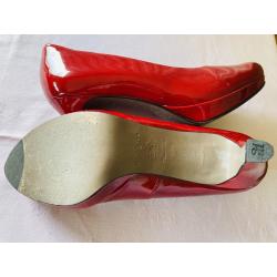 Rode lakschoenen