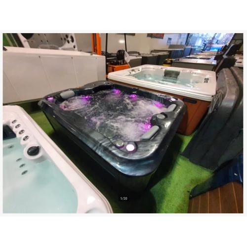 ‼️ 3 persoons jacuzzi NIEUWSTAAT NIEUWSTE MODEL BALBOA
