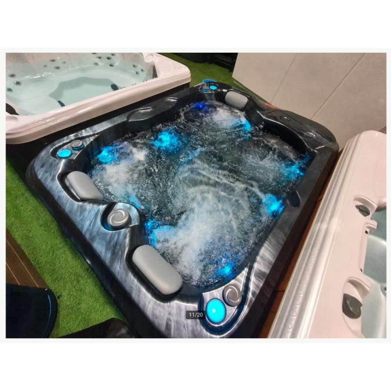 ‼️ 3 persoons jacuzzi NIEUWSTAAT NIEUWSTE MODEL BALBOA