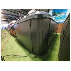‼️ 3 persoons jacuzzi NIEUWSTAAT NIEUWSTE MODEL BALBOA