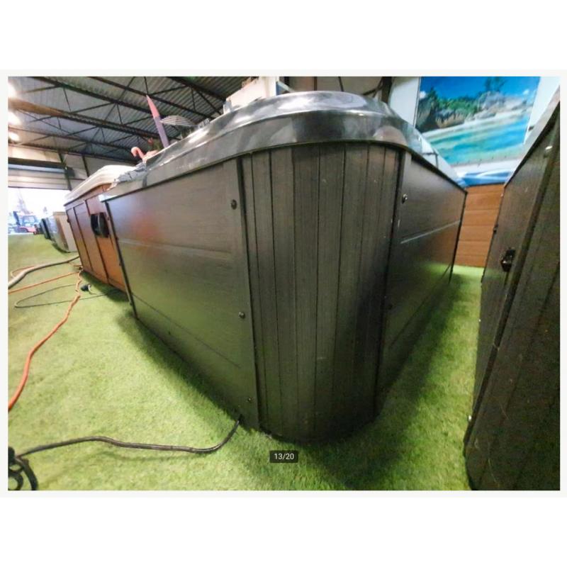 ‼️ 3 persoons jacuzzi NIEUWSTAAT NIEUWSTE MODEL BALBOA