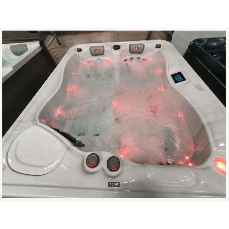 all seas spa 3 persoons????DUURSTE MERK SPAS TER WERELD