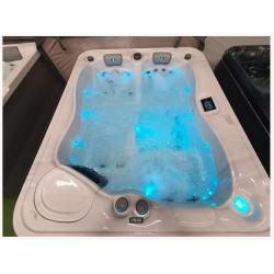 all seas spa 3 persoons????DUURSTE MERK SPAS TER WERELD