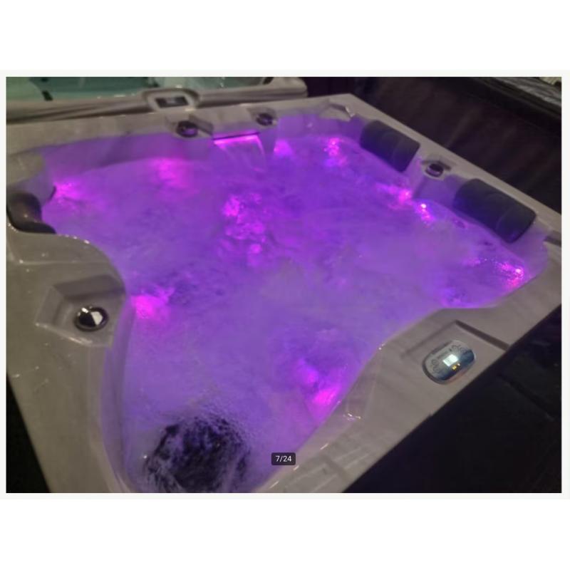 Amerikaanse spa ‼️Infinitas spa‼️prachtige 3 pers jacuzzi ‼️