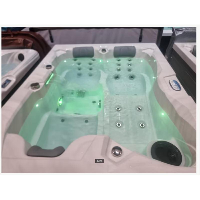 Amerikaanse spa ‼️Infinitas spa‼️prachtige 3 pers jacuzzi ‼️