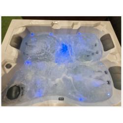 JACUZZI balboa 2 x160x 87‼️WIJ RUIMEN OP NU EXTREEM GOEDKOOP