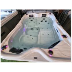 3 persoons jacuzzi nieuwste model VANDAAG NOG BEZORGD