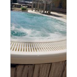 Spa met overloop