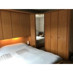 Hoekslaapkamer met bovenbouw