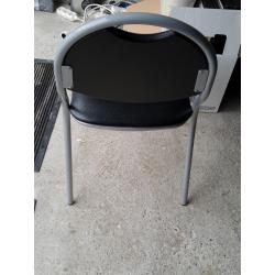 Tafel met 3 stoelen