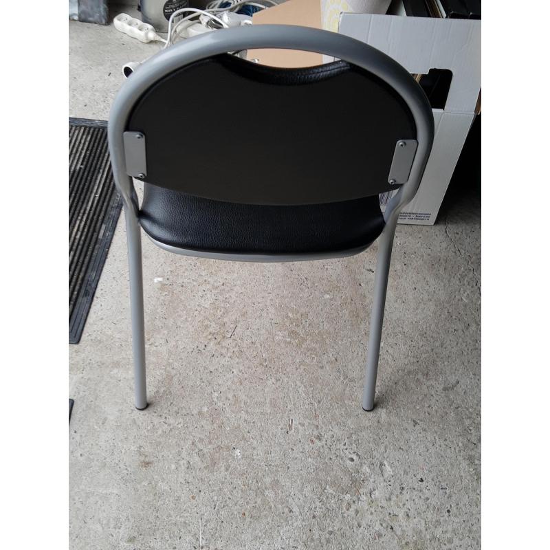 Tafel met 3 stoelen