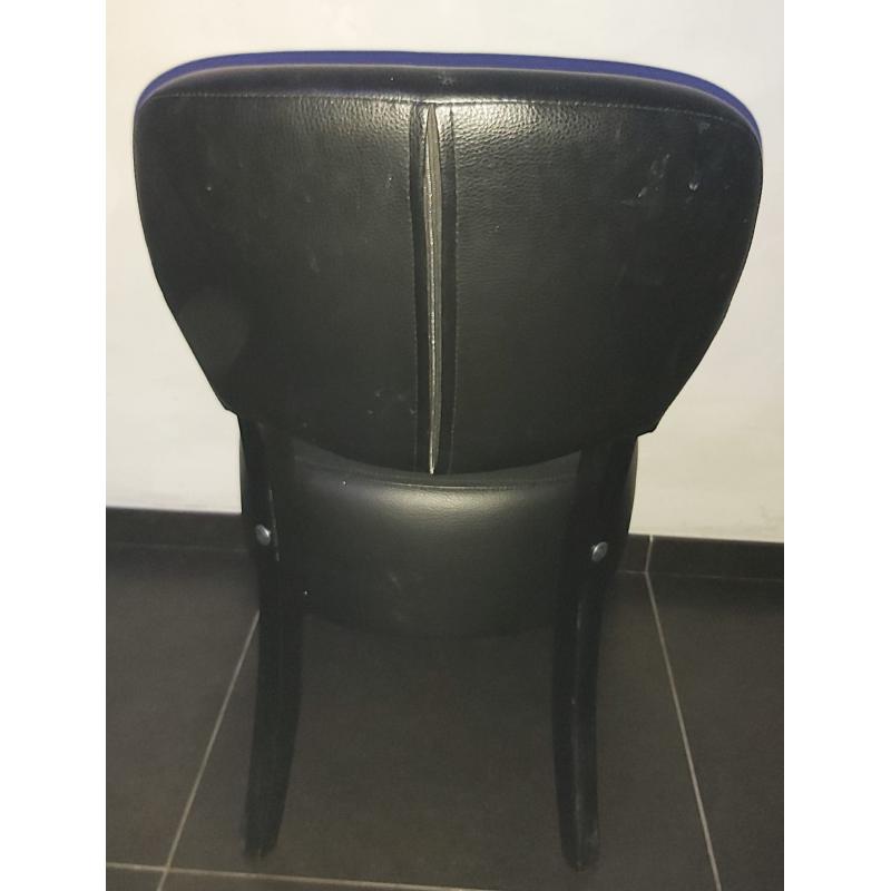 4 leren stoelen