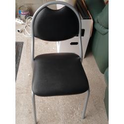 Tafel met 3 stoelen