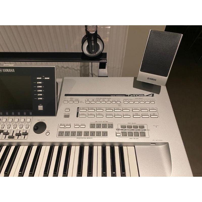 KEYBOARD YAMAHA XXL TYROS4