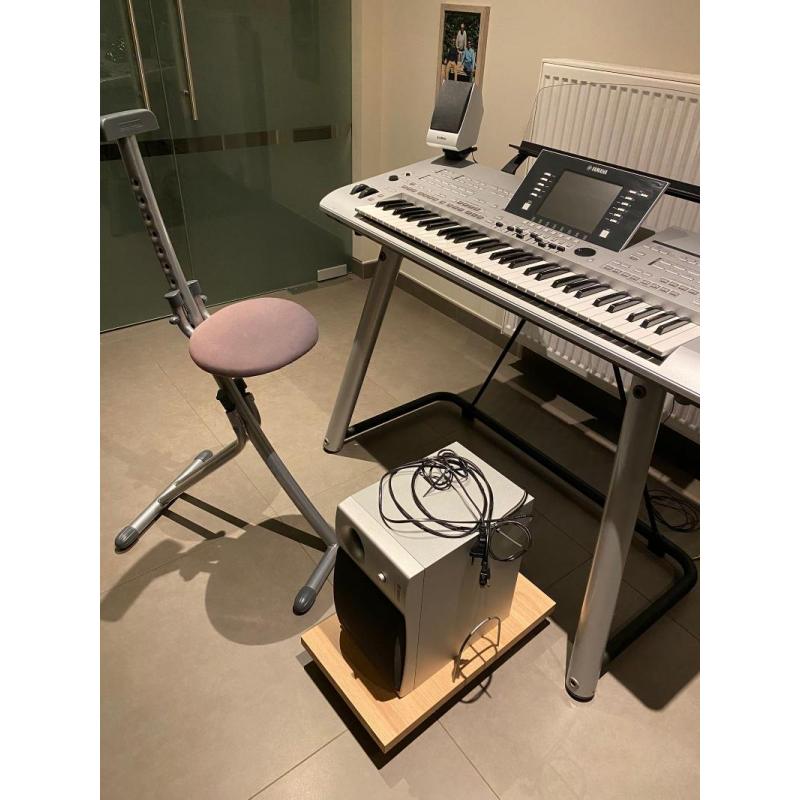 KEYBOARD YAMAHA XXL TYROS4