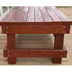 Voor in tuin 6 Krukjes, Tafel en bijzettafeltje