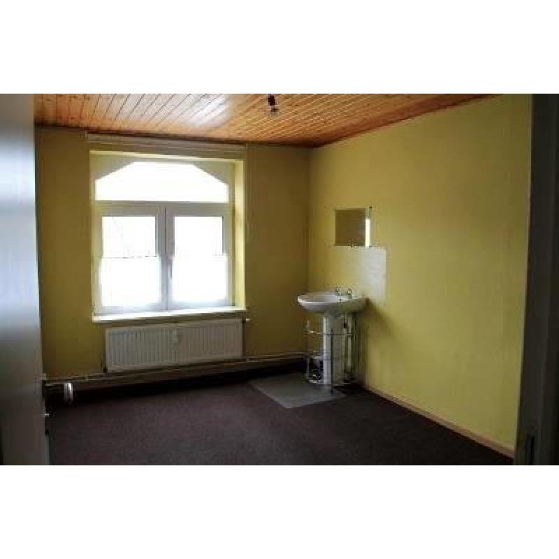 BERTRIX: Opbrengstpand met 1 appartement en 1 triplex – VAS1346