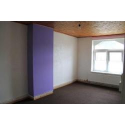 BERTRIX: Opbrengstpand met 1 appartement en 1 triplex – VAS1346