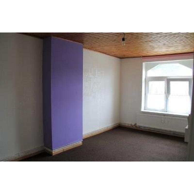 BERTRIX: Opbrengstpand met 1 appartement en 1 triplex – VAS1346