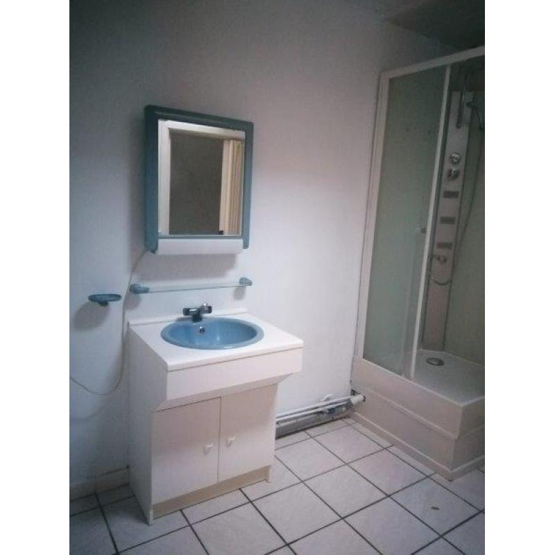 BERTRIX: Opbrengstpand met 1 appartement en 1 triplex – VAS1346