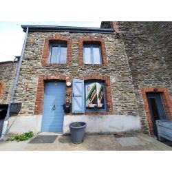 BAILLAMONT (Bièvre): Ardeense woning met studio en appartement – VAS1380