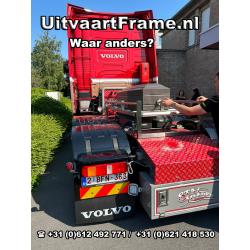 Uitvaart met uw eigen truck in België: Het kan. Het mag. Het is gebeurd in BRUGGE