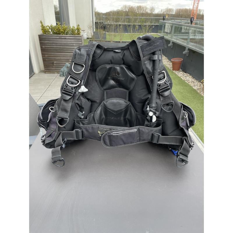 BCD SCUBAPRO T-BLACK