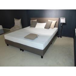 Boxsprings PROMO in zwart en taupe Lederlook  Gratis Levering Gent