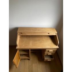 Charmante secretaire