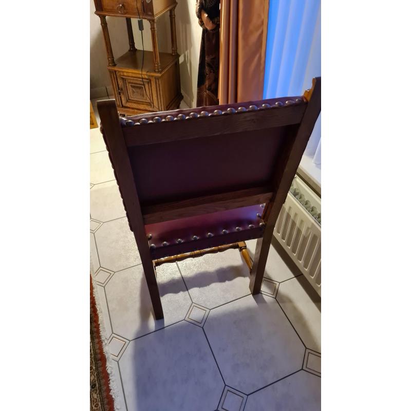 Eetkamer eetfafel met 6 stoelen weinig gebruikt te Londerzeel