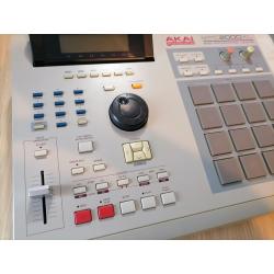 Akai MPC2000XL Sampler/Sequencer