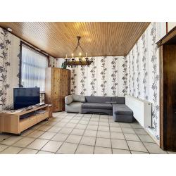 Ruime woning met dubbele garage en groot dakterras