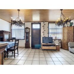 Ruime woning met dubbele garage en groot dakterras