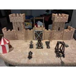 Grote unieke collectie Schleich ridders (> 130 stuks)   kasteel  .....