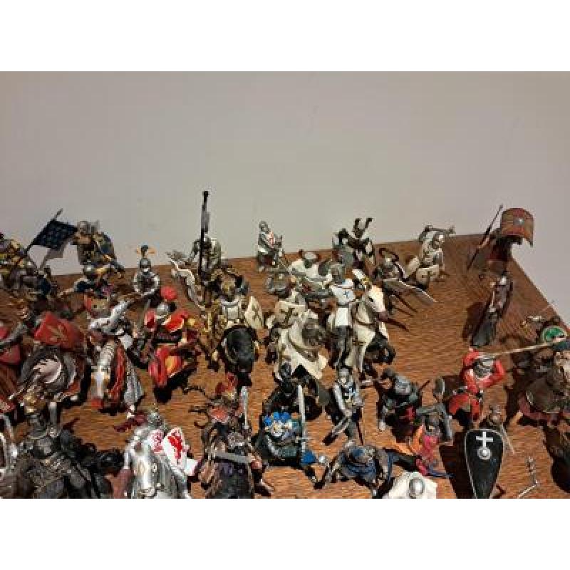 Grote unieke collectie Schleich ridders (> 130 stuks)   kasteel  .....