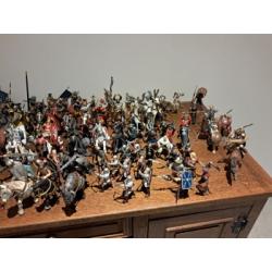 Grote unieke collectie Schleich ridders (> 130 stuks)   kasteel  .....