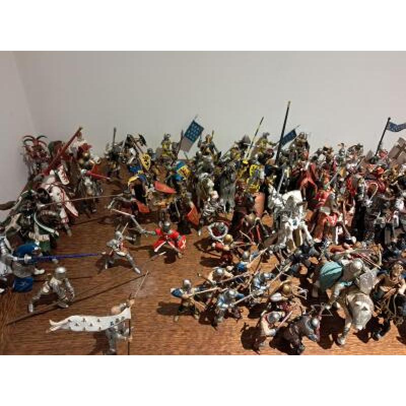 Grote unieke collectie Schleich ridders (> 130 stuks)   kasteel  .....
