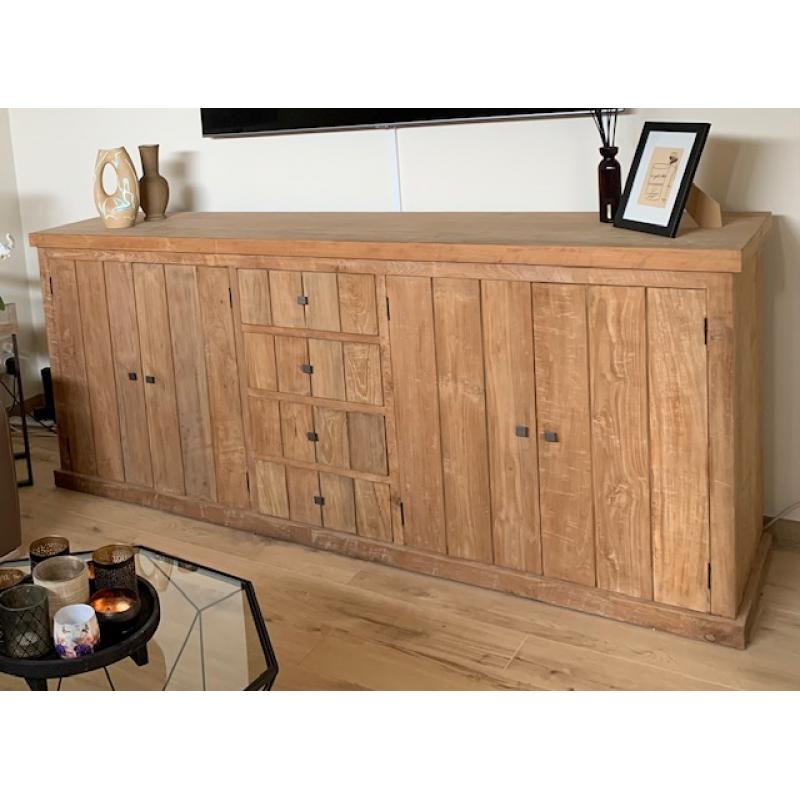 nieuwe kwaliteitsvolle dressoir