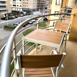 Nieuwpoort vakantie nieuw ingericht appartement met garage, dijk op 90m
