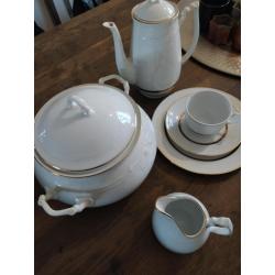 Compleet koffie en eetservies voor 12 personen van VanStahl