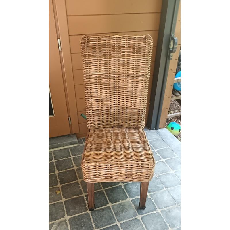 6 prachtige solide Rotan stoelen
