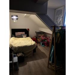 Zeer ruime duplex te huur