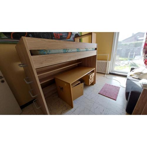 Svärta hoogslaper en bureau (Ikea)